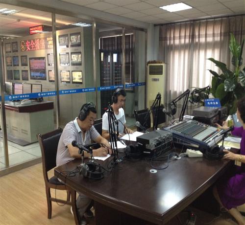 8月31日临泉县自来水厂走进“政府行风热线”